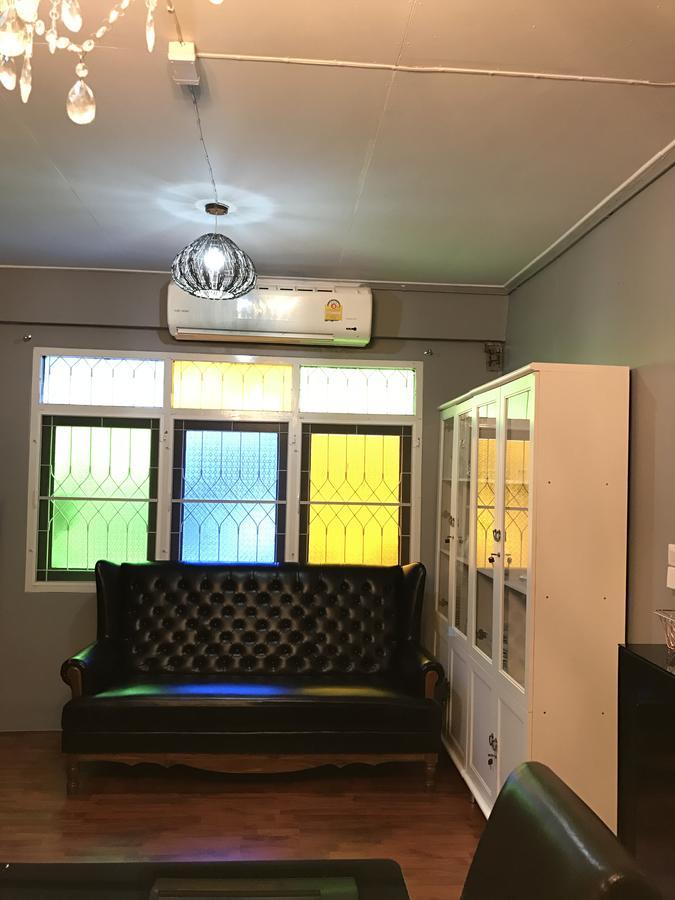 Add Vipavadee 42 * Bangkok